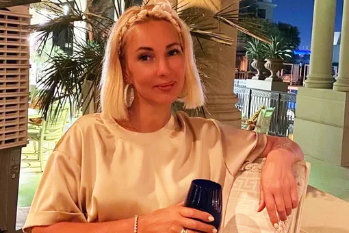 Лера Кудрявцева с близким человеком прилетели в Эмираты Лера Кудрявцева с близким человеком прилетели в Эмираты