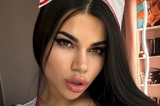 «Мужики требуют секса»: телеведущая Анна Мукуца заявила, что из-за обстрелов в Дубае резко вырос спрос на эскортниц «Мужики требуют секса»: телеведущая Анна Мукуца заявила, что из-за обстрелов в Дубае резко вырос спрос на эскортниц