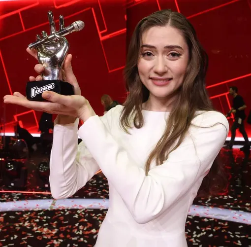 Эльмира Караханова стала победителем шоу «Голос»