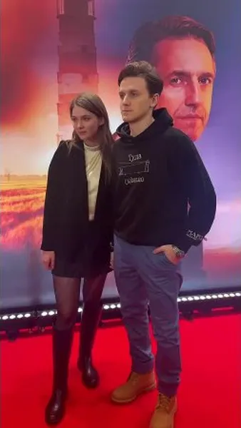 Нажми и смотри