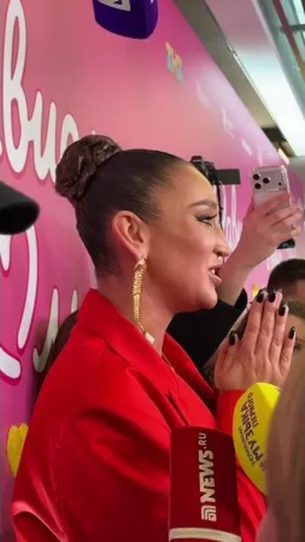 Нажми и смотри