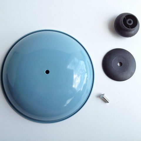 Clock made from a pot lid
