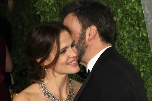 «Я в это время кормила грудью малыша»: Дженнифер Гарнер призналась, как пережила одержимость Бена Аффлека Бейонсе «Я в это время кормила грудью малыша»: Дженнифер Гарнер призналась, как пережила одержимость Бена Аффлека Бейонсе