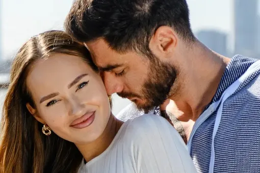 «Муж должен защищать свою женщину, а он орет и обвиняет»: молодая жена Тиграна Салибекова бросила его и забрала сына «Муж должен защищать свою женщину, а он орет и обвиняет»: молодая жена Тиграна Салибекова бросила его и забрала сына