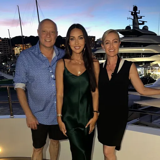 Алсу выразила соболезнования членам семьи Олега Бесса