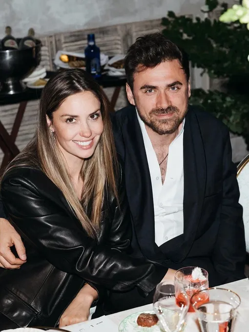 Агата Муцениеце беременна от Петра Дранги Агата Муцениеце беременна от Петра Дранги