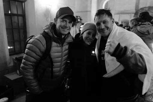 Том Харди, Вуди Харрельсон и Энди Серкис на съемках «Венома 2» Том Харди