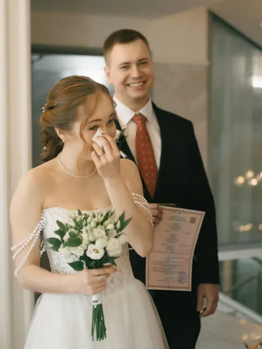 Анастасия вышла замуж за Александра