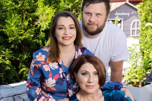 «Я стала бабушкой внука!»: Роза Сябитова призналась, что ее дочь родила