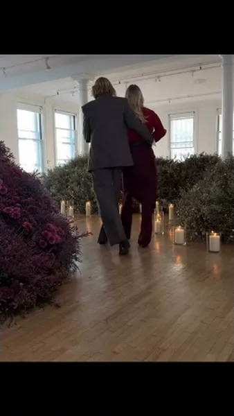 Нажми и смотри