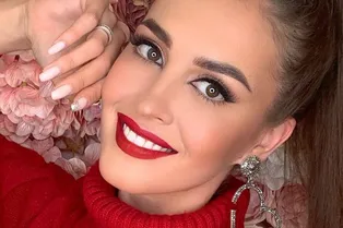 «Я мычала и ревела от безысходности»: 32-летняя Анна Бузова перенесла инсульт «Я мычала и ревела от безысходности»: 32-летняя Анна Бузова перенесла инсульт