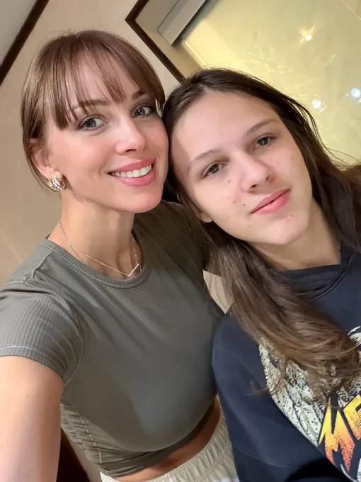 Полина Диброва попрощалась с сыном перед его поездкой в Японию Полина Диброва попрощалась с сыном перед его поездкой в Японию