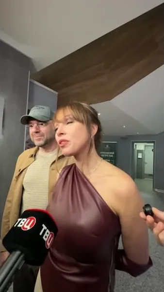 Нажми и смотри