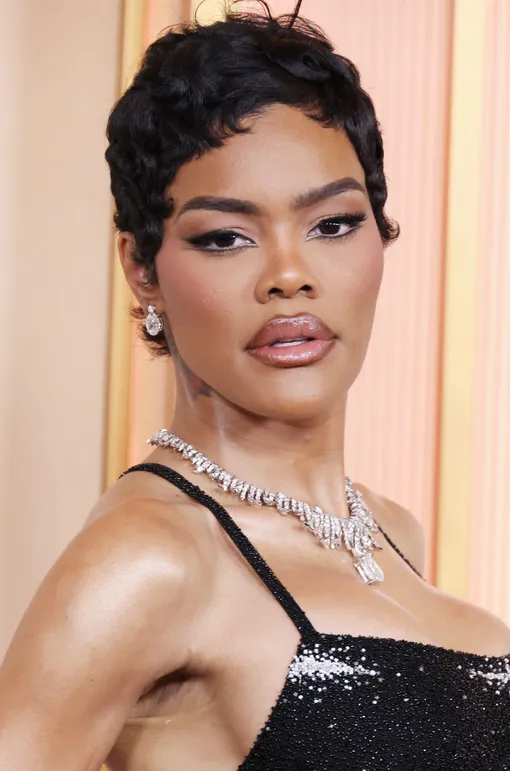 Тейяна Тейлор триумфально решилась на короткую стрижку и явно получает от этого удовольствие