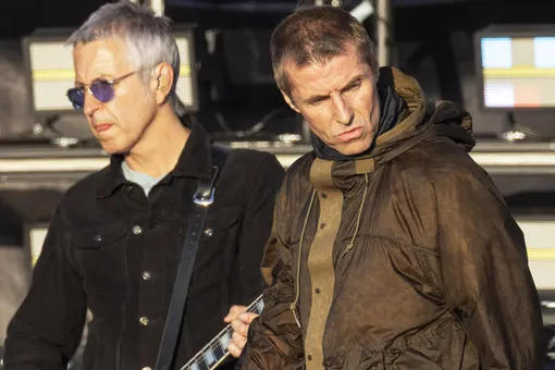 «Было много крови»: 40-летний мужчина на концерте группы Oasis упал с балкона и погиб «Было много крови»: 40-летний мужчина на концерте группы Oasis упал с балкона и погиб