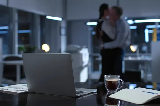 4 причины, по которым мужчины часто заводят романы на работе, и что с этим делать 4 причины, по которым мужчины часто заводят романы на работе, и что с этим делать