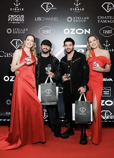 Максим и Виталий Ситник, Катя и Волга Кароль Максим и Виталий Ситник, Катя и Волга Кароль