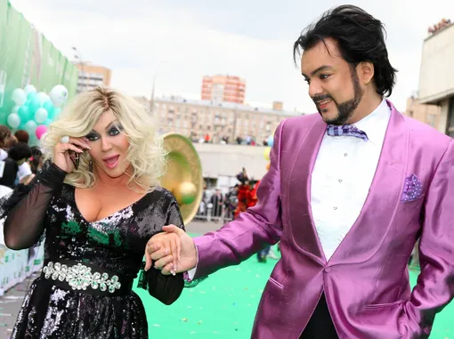 Ирина Билык и Филипп Киркоров на премии «МУЗ-ТВ». 1 июня 2012 г. Ирина Билык и Филипп Киркоров на премии «МУЗ-ТВ». 1 июня 2012 г.