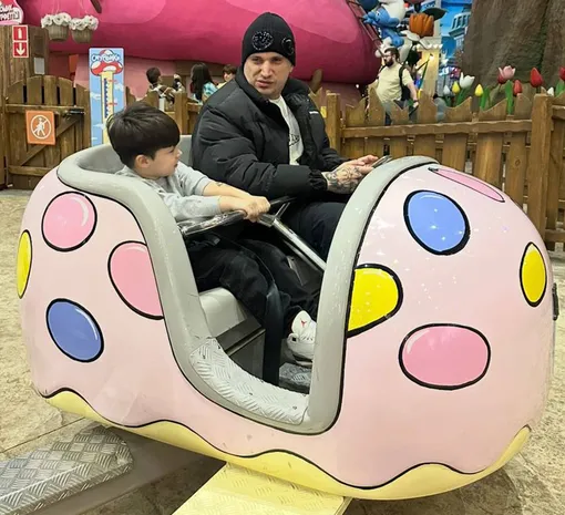 Паша Техник с Иваном