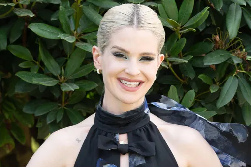 Похудевшую на 38 кг Келли Осборн заметили в откровенном платье