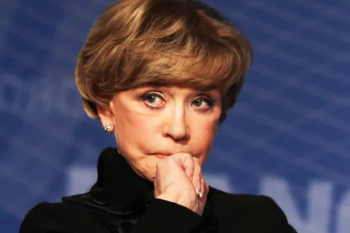 «Огромная боль»: Евгений Писарев и Карен Шахназаров простились с Верой Алентовой в театре «Огромная боль»: Евгений Писарев и Карен Шахназаров простились с Верой Алентовой в театре