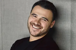 От любимой женщины не уходят: Эмин впервые высказался после развода с Гавриловой От любимой женщины не уходят: Эмин впервые высказался после развода с Гавриловой