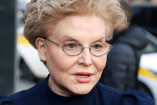 «Мы осатаневшие люди»: Елена Малышева заявила о несправедливом отношении Первого канала к звездам «Мы осатаневшие люди»: Елена Малышева заявила о несправедливом отношении Первого канала к звездам