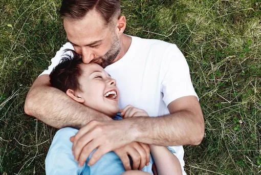 Телеведущий впервые показал лицо первенца Телеведущий впервые показал лицо первенца