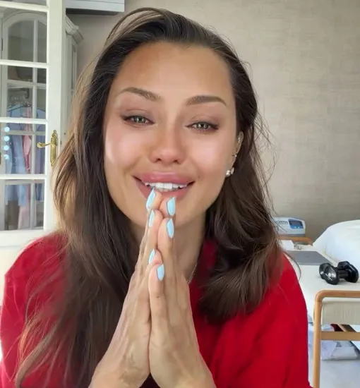 Виктория Боня сделала несколько эмоциональных видеообращений из Монако