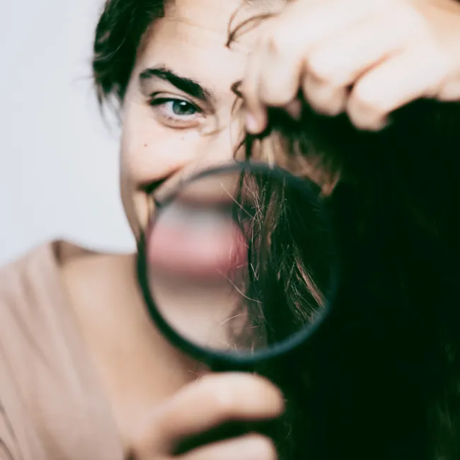 Как понять, что на самом деле у тебя не прямые волосы: этот простейший тест расставит точки над i