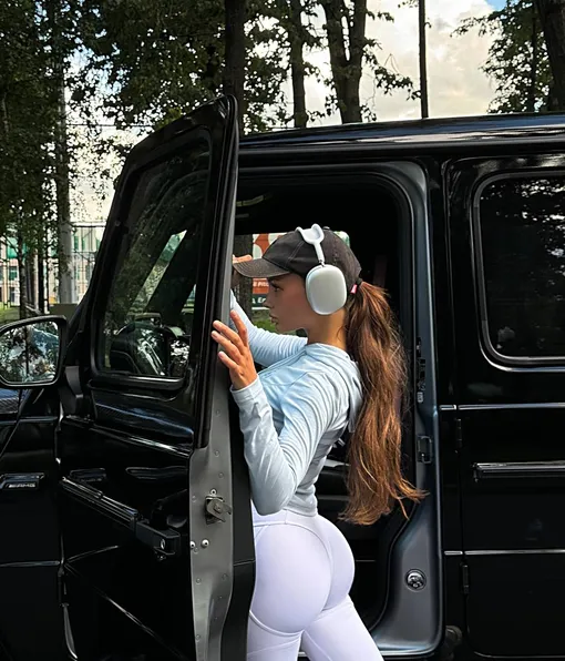 Валя Карнавал перестала выкладывать фото из спортзала после ситуации с шантажом Валя Карнавал перестала выкладывать фото из спортзала после ситуации с шантажом