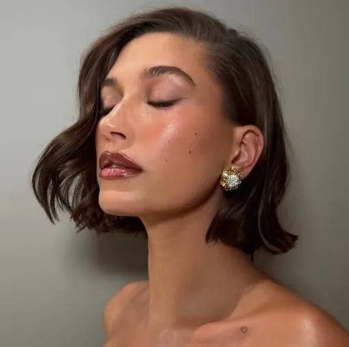 Мы всегда будем вдохновляться идеями макияжа от Хейли Бибер Мы всегда будем вдохновляться идеями макияжа от Хейли Бибер