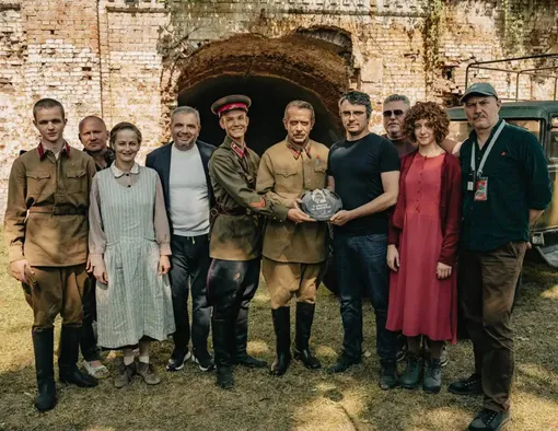 Съемочная группа фильм «В списках не значился» Съемочная группа фильм «В списках не значился»