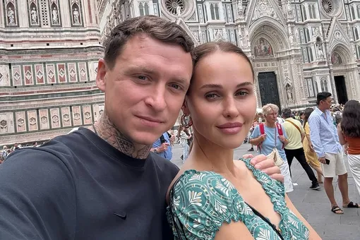 «Губы уже на максималках, зато нос еще не тронула»: жена Павла Мамаева показала свое фото в молодости «Губы уже на максималках, зато нос еще не тронула»: жена Павла Мамаева показала свое фото в молодости