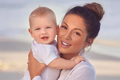 «Интересно, как я меняюсь рядом с тобой»: Нюша поздравила с днем рождения сына, живущего в Дубае с отцом «Интересно, как я меняюсь рядом с тобой»: Нюша поздравила с днем рождения сына, живущего в Дубае с отцом