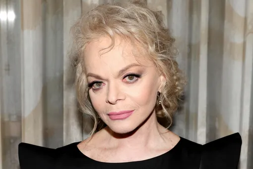 «Обещали взорвать машину»: Ларисе Долиной угрожали убийством из-за дела об афере с квартирой «Обещали взорвать машину»: Ларисе Долиной угрожали убийством из-за дела об афере с квартирой