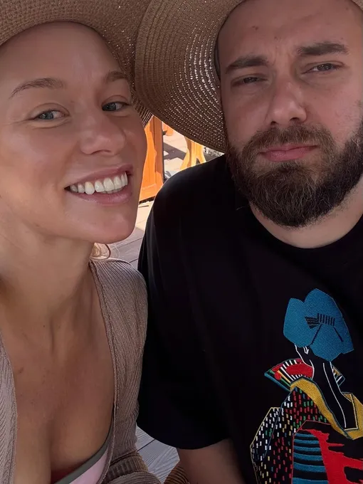 Женя Искандарова на отдыхе с избранником Женя Искандарова на отдыхе с избранником