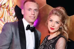 Жена Дениса Глушакова отсудила у него при разводе треть доходов