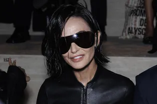 «Длинные волосы — это навсегда»: Деми Мур раскрыла секрет преображения, которым ввела в заблуждение фанатов