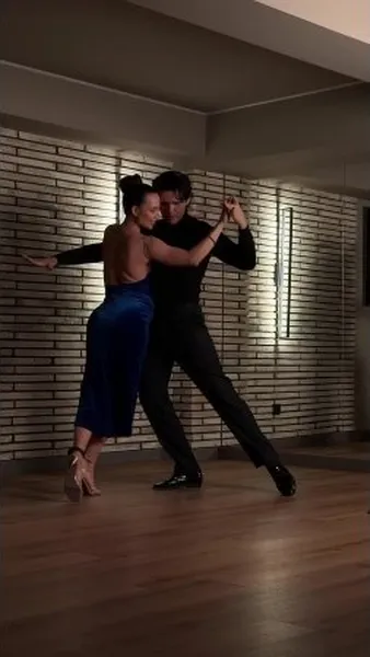 Нажми и смотри