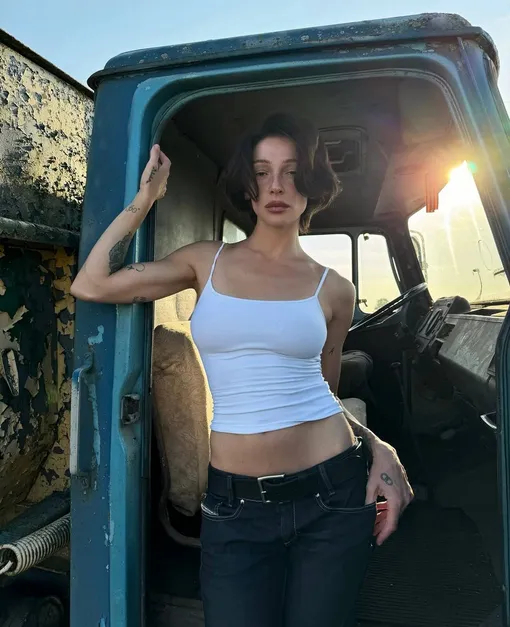 Настя Ивлеева в последнее время живет в деревне