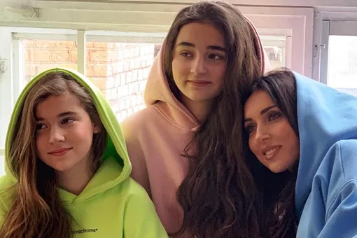 «Лучшая сестра, о которой я только могла мечтать»: младшая дочь Алсу поздравила Сафину с 19-летием «Лучшая сестра, о которой я только могла мечтать»: младшая дочь Алсу поздравила Сафину с 19-летием