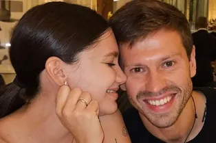 «У Феди закончился контракт»: Карина Истомина с мужем и дочерью вернулись в Москву после чемпионства «Краснодара» «У Феди закончился контракт»: Карина Истомина с мужем и дочерью вернулись в Москву после чемпионства «Краснодара»