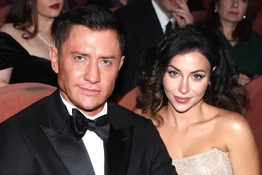 «Тяжело, но мы с мужем прошли до конца»: Зепюр Брутян вынудила Павла Прилучного ходить по гвоздям — видео «Тяжело, но мы с мужем прошли до конца»: Зепюр Брутян вынудила Павла Прилучного ходить по гвоздям — видео