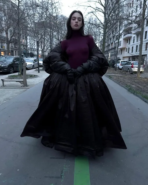 Дева Кассель отказалась от нижнего белья