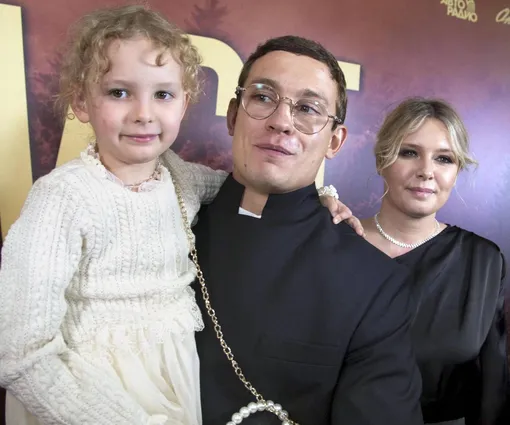 Никита Кологривый с дочерью Есенией и женой Александрой Никита Кологривый с дочерью Есенией и женой Александрой