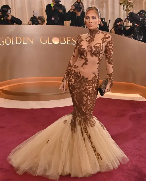 Дженнифер Лопес выбрала не самый удачный наряд