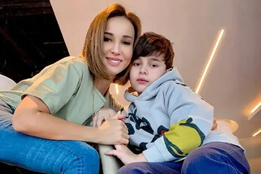 «Ужасная ночь. Мой сын отравился суши в ресторане»: Анфиса Чехова отвезла Соломона в больницу