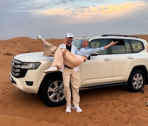 Роман Товстик и Полина Диброва в Арабских Эмиратах Роман Товстик и Полина Диброва в Арабских Эмиратах