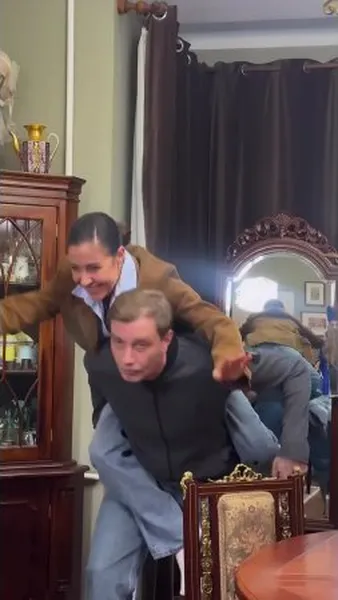 Нажми и смотри